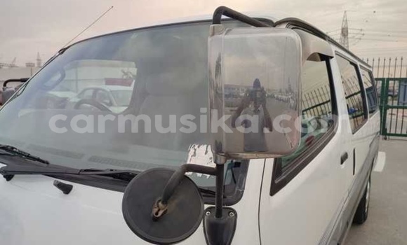 Nunua Ilio tumika Toyota Hiace Nyingine Gari ndani ya Beitbridge nchini Matabeleland Kusini Nunua Ilio tumika Toyota Hiace Nyingine Gari ndani ya Beitbridge nchini Matabeleland Kusini