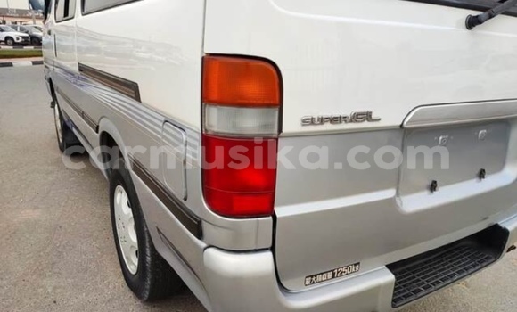 Nunua Ilio tumika Toyota Hiace Nyingine Gari ndani ya Beitbridge nchini Matabeleland Kusini Nunua Ilio tumika Toyota Hiace Nyingine Gari ndani ya Beitbridge nchini Matabeleland Kusini