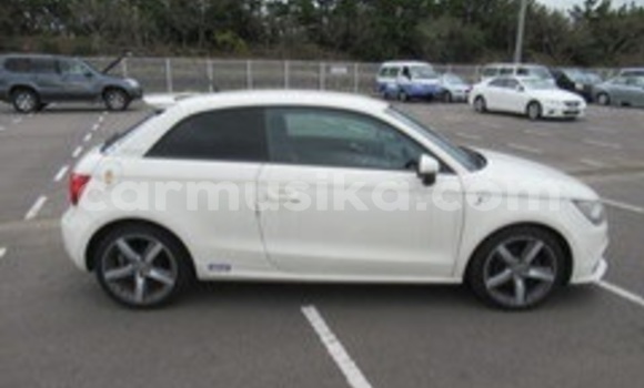 Acheter Occasion Voiture Audi A1 Blanc à Beitbridge, Matabeleland South Acheter Occasion Voiture Audi A1 Blanc à Beitbridge, Matabeleland South
