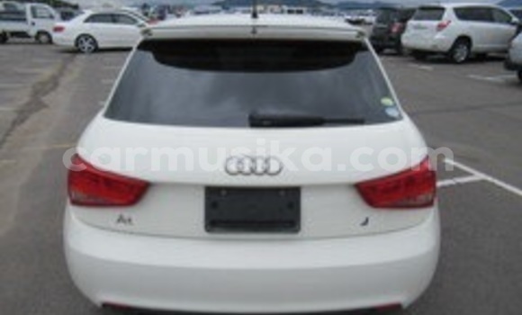 Acheter Occasion Voiture Audi A1 Blanc à Beitbridge, Matabeleland South Acheter Occasion Voiture Audi A1 Blanc à Beitbridge, Matabeleland South