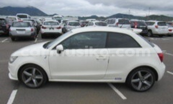 Acheter Occasion Voiture Audi A1 Blanc à Beitbridge, Matabeleland South Acheter Occasion Voiture Audi A1 Blanc à Beitbridge, Matabeleland South