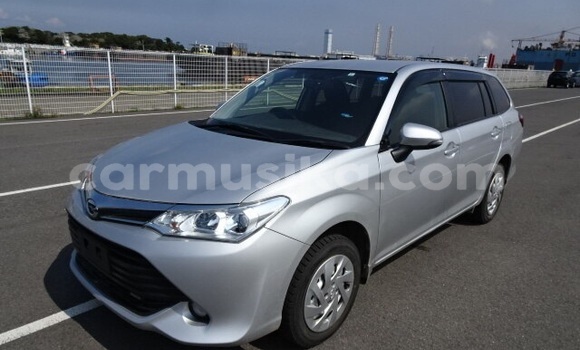 Nunua Ilio tumika Toyota Corolla Fedha Gari ndani ya Beitbridge nchini Matabeleland Kusini