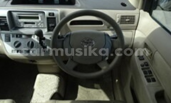 Acheter Occasion Voiture Toyota Raum Beige à Beitbridge, Matabeleland South Acheter Occasion Voiture Toyota Raum Beige à Beitbridge, Matabeleland South