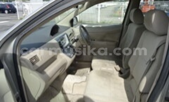 Acheter Occasion Voiture Toyota Raum Beige à Beitbridge, Matabeleland South Acheter Occasion Voiture Toyota Raum Beige à Beitbridge, Matabeleland South