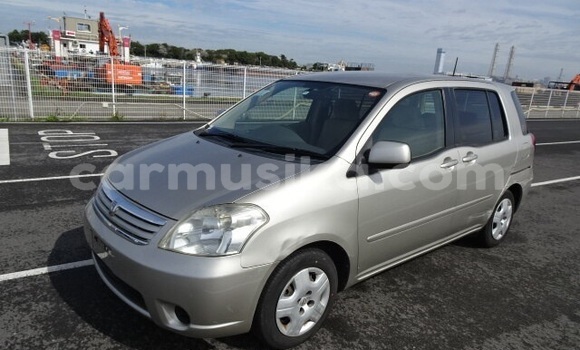 Acheter Occasion Voiture Toyota Raum Beige à Beitbridge, Matabeleland South Acheter Occasion Voiture Toyota Raum Beige à Beitbridge, Matabeleland South