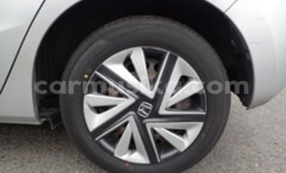 Acheter Occasion Voiture Honda Fit Gris à Beitbridge, Matabeleland South Acheter Occasion Voiture Honda Fit Gris à Beitbridge, Matabeleland South