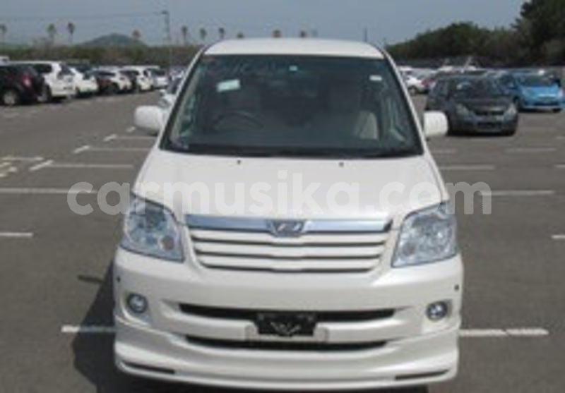 Big with watermark toyota noah matabeleland south beitbridge 32746