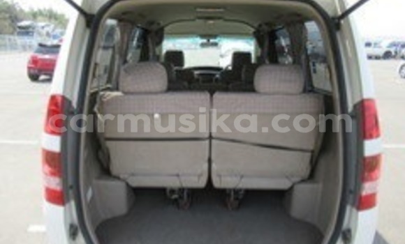 Acheter Occasion Voiture Toyota Noah Blanc à Beitbridge, Matabeleland South Acheter Occasion Voiture Toyota Noah Blanc à Beitbridge, Matabeleland South