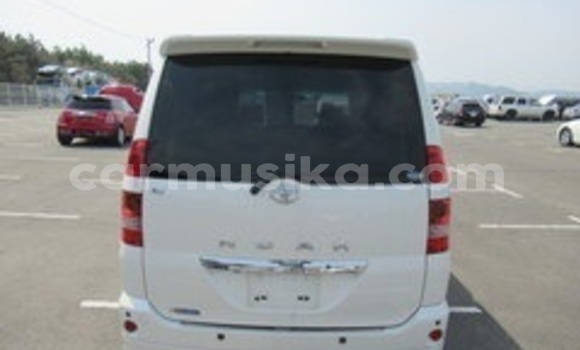 Acheter Occasion Voiture Toyota Noah Blanc à Beitbridge, Matabeleland South Acheter Occasion Voiture Toyota Noah Blanc à Beitbridge, Matabeleland South