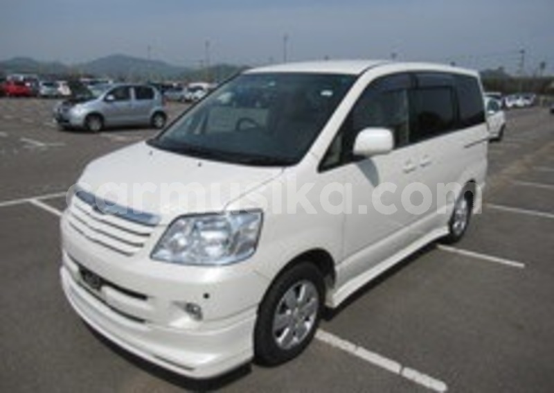 Big with watermark toyota noah matabeleland south beitbridge 32746