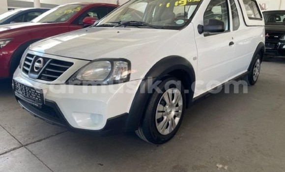 Acheter Occasion Voiture Nissan NV200 Blanc à Beitbridge, Matabeleland South Acheter Occasion Voiture Nissan NV200 Blanc à Beitbridge, Matabeleland South