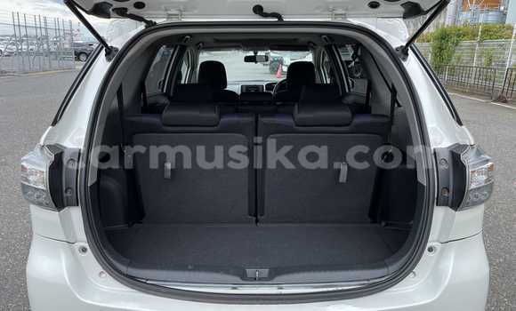 Acheter Occasion Voiture Toyota Wish Blanc à Beitbridge, Matabeleland South Acheter Occasion Voiture Toyota Wish Blanc à Beitbridge, Matabeleland South