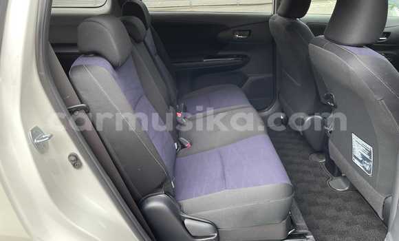 Acheter Occasion Voiture Toyota Wish Blanc à Beitbridge, Matabeleland South Acheter Occasion Voiture Toyota Wish Blanc à Beitbridge, Matabeleland South