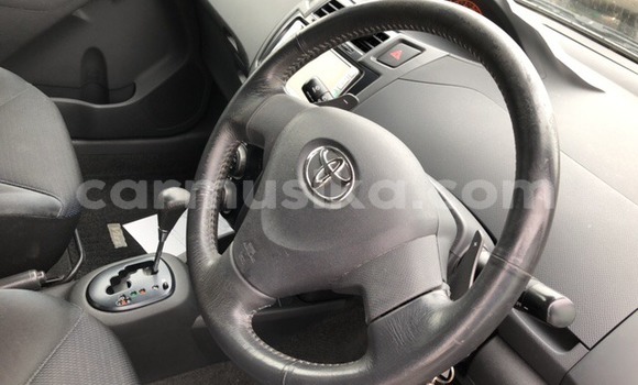 Acheter Occasion Voiture Toyota Vitz Rouge à Beitbridge, Matabeleland South Acheter Occasion Voiture Toyota Vitz Rouge à Beitbridge, Matabeleland South