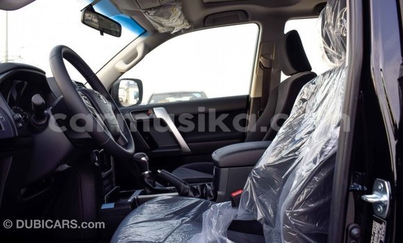 Acheter Import Voiture Toyota Land Cruiser Noir à Import - Dubai, Harare Acheter Import Voiture Toyota Land Cruiser Noir à Import - Dubai, Harare