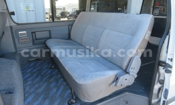 Tenga Tsaru Toyota Hiace Zvimwe Mota in Beitbridge in Matabeleland South Tenga Tsaru Toyota Hiace Zvimwe Mota in Beitbridge in Matabeleland South