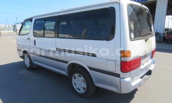 Tenga Tsaru Toyota Hiace Zvimwe Mota in Beitbridge in Matabeleland South Tenga Tsaru Toyota Hiace Zvimwe Mota in Beitbridge in Matabeleland South