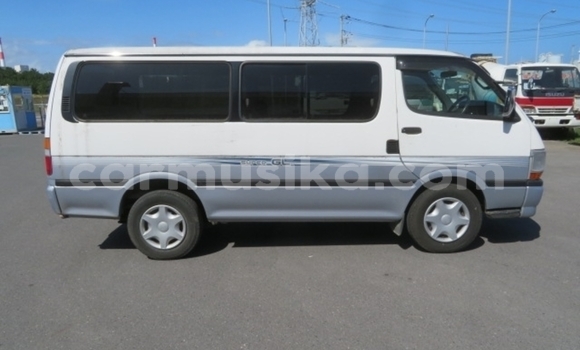 Tenga Tsaru Toyota Hiace Zvimwe Mota in Beitbridge in Matabeleland South Tenga Tsaru Toyota Hiace Zvimwe Mota in Beitbridge in Matabeleland South
