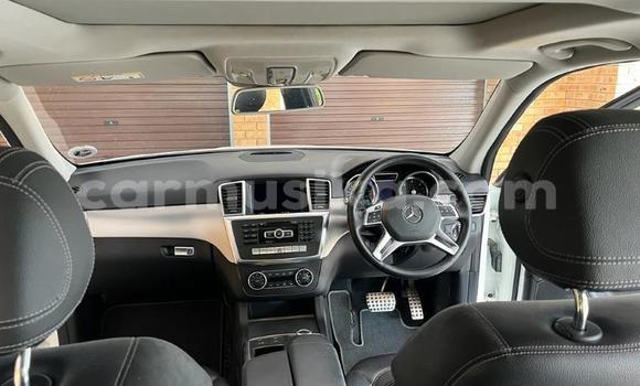 Acheter Occasion Voiture Mercedes‒Benz ML–Class Blanc à Beitbridge, Matabeleland South Acheter Occasion Voiture Mercedes‒Benz ML–Class Blanc à Beitbridge, Matabeleland South