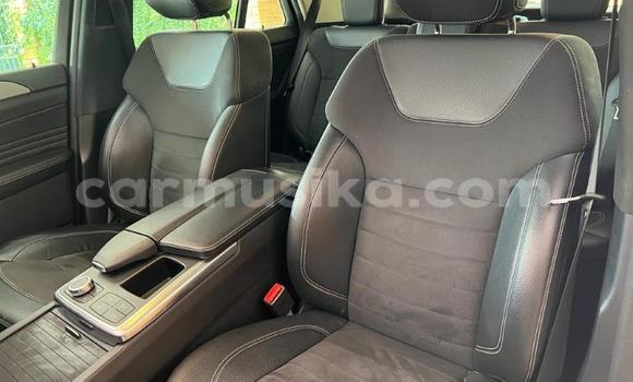 Acheter Occasion Voiture Mercedes‒Benz ML–Class Blanc à Beitbridge, Matabeleland South Acheter Occasion Voiture Mercedes‒Benz ML–Class Blanc à Beitbridge, Matabeleland South