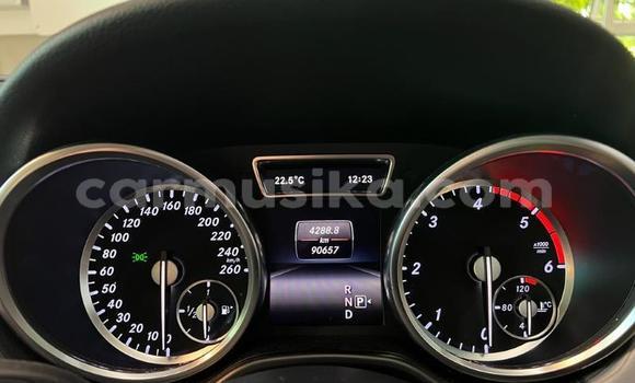 Acheter Occasion Voiture Mercedes‒Benz ML–Class Blanc à Beitbridge, Matabeleland South Acheter Occasion Voiture Mercedes‒Benz ML–Class Blanc à Beitbridge, Matabeleland South