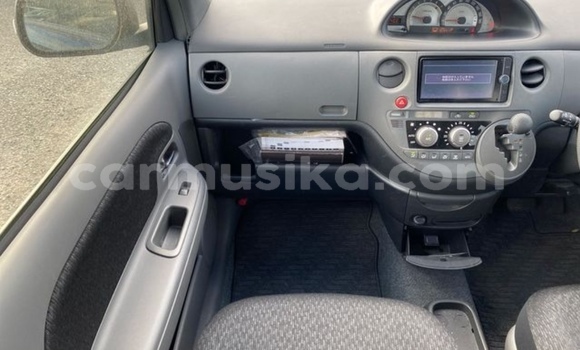 Buy Used Toyota Sienta Black Car in Beitbridge in Matabeleland South Buy Used Toyota Sienta Black Car in Beitbridge in Matabeleland South