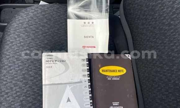 Buy Used Toyota Sienta Black Car in Beitbridge in Matabeleland South Buy Used Toyota Sienta Black Car in Beitbridge in Matabeleland South