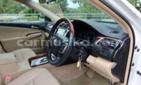 Nunua Ilio tumika Toyota Camry Nyeupe Gari ndani ya Beitbridge nchini Matabeleland Kusini Nunua Ilio tumika Toyota Camry Nyeupe Gari ndani ya Beitbridge nchini Matabeleland Kusini