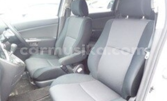 Nunua Ilio tumika Toyota Wish Fedha Gari ndani ya Beitbridge nchini Matabeleland Kusini Nunua Ilio tumika Toyota Wish Fedha Gari ndani ya Beitbridge nchini Matabeleland Kusini