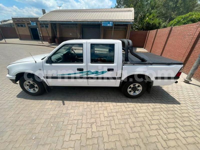 Big with watermark isuzu kb matabeleland south beitbridge 32779