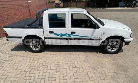 Acheter Occasion Voiture Isuzu KB Blanc à Beitbridge, Matabeleland South Acheter Occasion Voiture Isuzu KB Blanc à Beitbridge, Matabeleland South