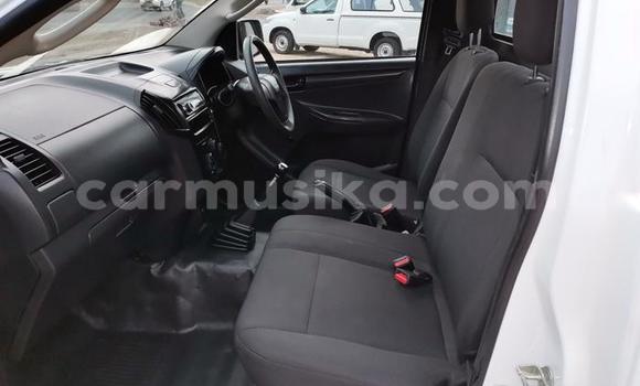 Acheter Occasion Voiture Isuzu KB Blanc à Beitbridge, Matabeleland South Acheter Occasion Voiture Isuzu KB Blanc à Beitbridge, Matabeleland South