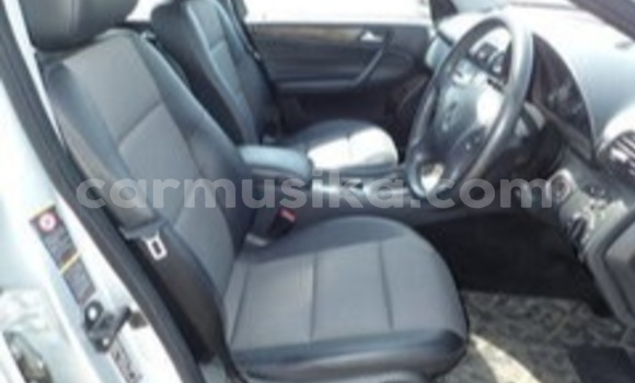 Acheter Occasion Voiture Mercedes-Benz C180 COUPE Gris à Beitbridge, Matabeleland South Acheter Occasion Voiture Mercedes-Benz C180 COUPE Gris à Beitbridge, Matabeleland South