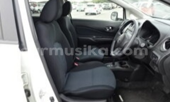 Buy Used Nissan Note White Car in Beitbridge in Matabeleland South Buy Used Nissan Note White Car in Beitbridge in Matabeleland South