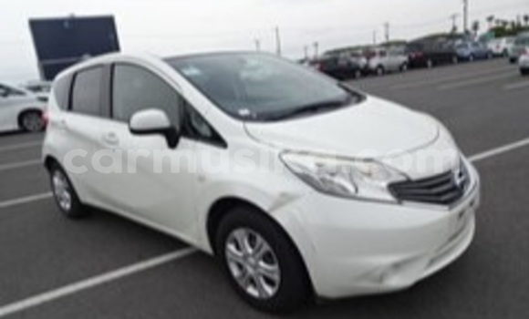 Buy Used Nissan Note White Car in Beitbridge in Matabeleland South Buy Used Nissan Note White Car in Beitbridge in Matabeleland South