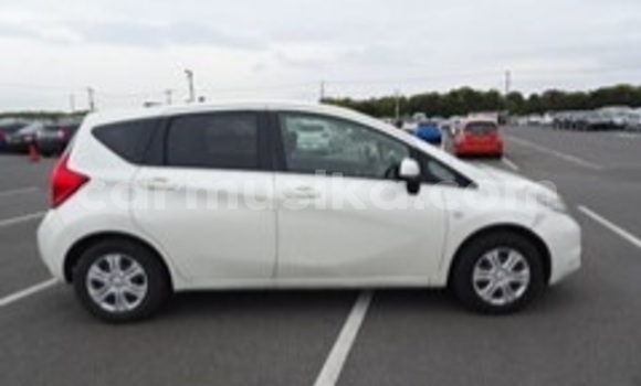 Buy Used Nissan Note White Car in Beitbridge in Matabeleland South Buy Used Nissan Note White Car in Beitbridge in Matabeleland South