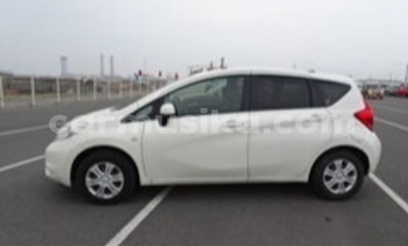 Buy Used Nissan Note White Car in Beitbridge in Matabeleland South Buy Used Nissan Note White Car in Beitbridge in Matabeleland South