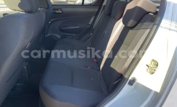 Acheter Occasion Voiture Suzuki Swift Blanc à Beitbridge, Matabeleland South Acheter Occasion Voiture Suzuki Swift Blanc à Beitbridge, Matabeleland South