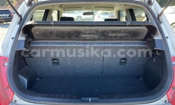 Acheter Occasion Voiture Suzuki Swift Blanc à Beitbridge, Matabeleland South Acheter Occasion Voiture Suzuki Swift Blanc à Beitbridge, Matabeleland South