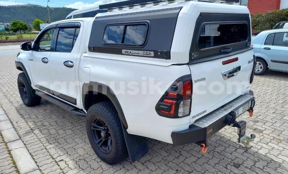 Acheter Occasion Voiture Toyota Hilux Blanc à Beitbridge, Matabeleland South Acheter Occasion Voiture Toyota Hilux Blanc à Beitbridge, Matabeleland South