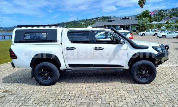 Acheter Occasion Voiture Toyota Hilux Blanc à Beitbridge, Matabeleland South Acheter Occasion Voiture Toyota Hilux Blanc à Beitbridge, Matabeleland South