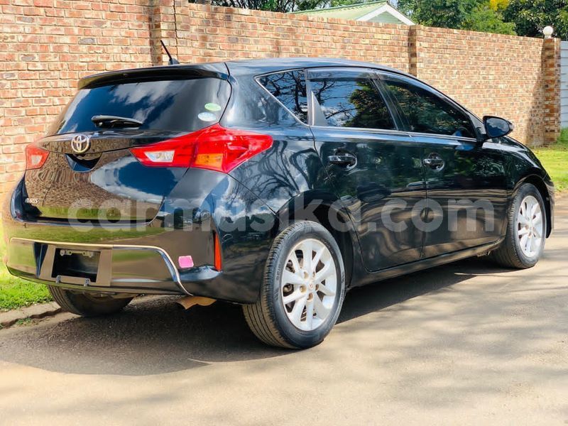 Big with watermark toyota auris harare harare 32808