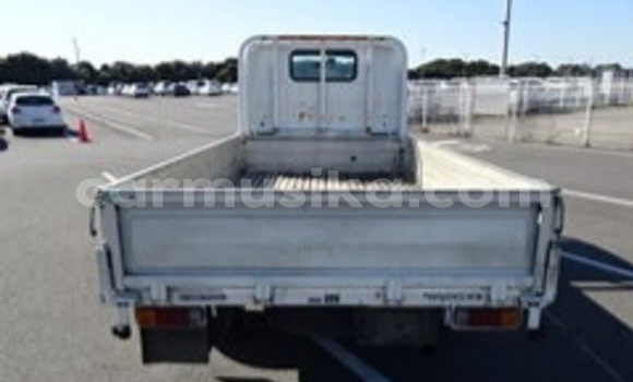 Acheter Occasion Utilitaire Toyota Dyna Blanc à Beitbridge, Matabeleland South Acheter Occasion Utilitaire Toyota Dyna Blanc à Beitbridge, Matabeleland South