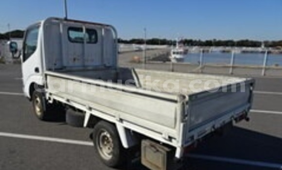 Acheter Occasion Utilitaire Toyota Dyna Blanc à Beitbridge, Matabeleland South Acheter Occasion Utilitaire Toyota Dyna Blanc à Beitbridge, Matabeleland South