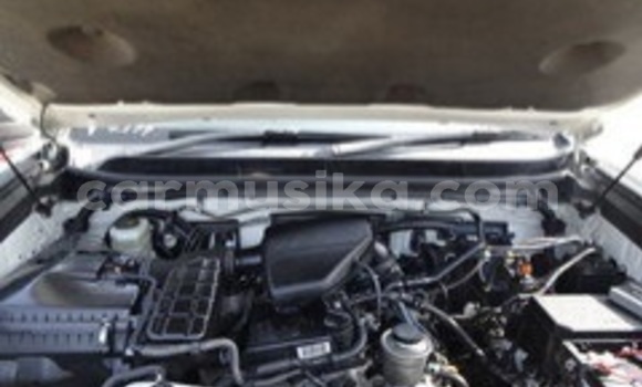 Nunua Ilio tumika Toyota Land Cruiser Nyeupe Gari ndani ya Beitbridge nchini Matabeleland Kusini Nunua Ilio tumika Toyota Land Cruiser Nyeupe Gari ndani ya Beitbridge nchini Matabeleland Kusini