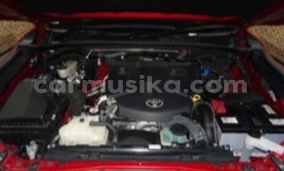 Nunua Ilio tumika Toyota Hilux Nyekundu Gari ndani ya Beitbridge nchini Matabeleland Kusini Nunua Ilio tumika Toyota Hilux Nyekundu Gari ndani ya Beitbridge nchini Matabeleland Kusini