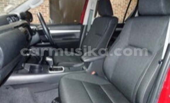 Nunua Ilio tumika Toyota Hilux Nyekundu Gari ndani ya Beitbridge nchini Matabeleland Kusini Nunua Ilio tumika Toyota Hilux Nyekundu Gari ndani ya Beitbridge nchini Matabeleland Kusini