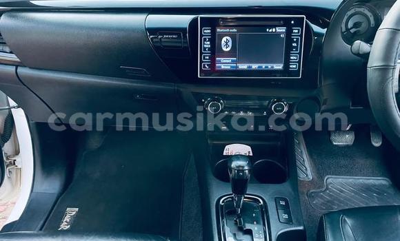 Acheter Occasion Voiture Toyota Hilux Blanc à Beitbridge, Matabeleland South Acheter Occasion Voiture Toyota Hilux Blanc à Beitbridge, Matabeleland South