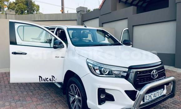 Acheter Occasion Voiture Toyota Hilux Blanc à Beitbridge, Matabeleland South Acheter Occasion Voiture Toyota Hilux Blanc à Beitbridge, Matabeleland South