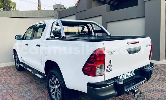 Acheter Occasion Voiture Toyota Hilux Blanc à Beitbridge, Matabeleland South Acheter Occasion Voiture Toyota Hilux Blanc à Beitbridge, Matabeleland South